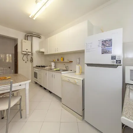 A02 - Casa Topazio In Daire Quarteira